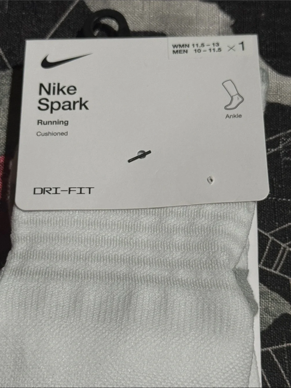 NWT NIKE DRI-FIT SPARK CUSHIONED CREW RUNNING SOCKS UNISEX WHITE/REFLECTIVE